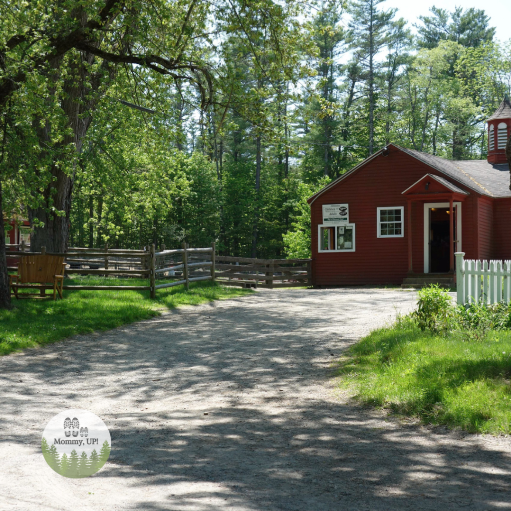 entrance to the friendly farm