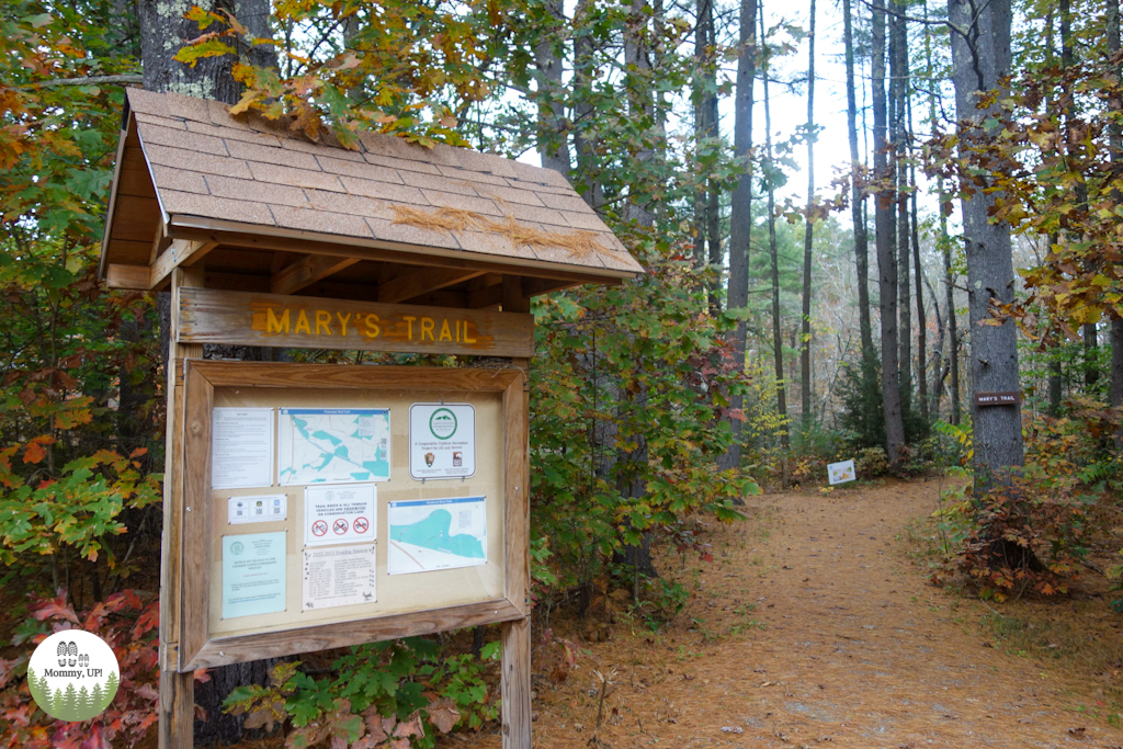 Trailhead at Mary's Trail in Brookline