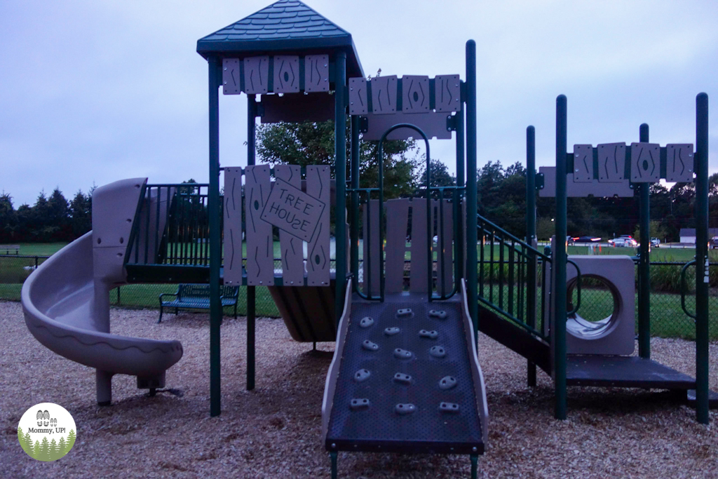 Toddler structure at Griffin park in Windham nh