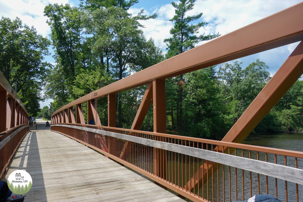 Hanson Pines playground walking Trails