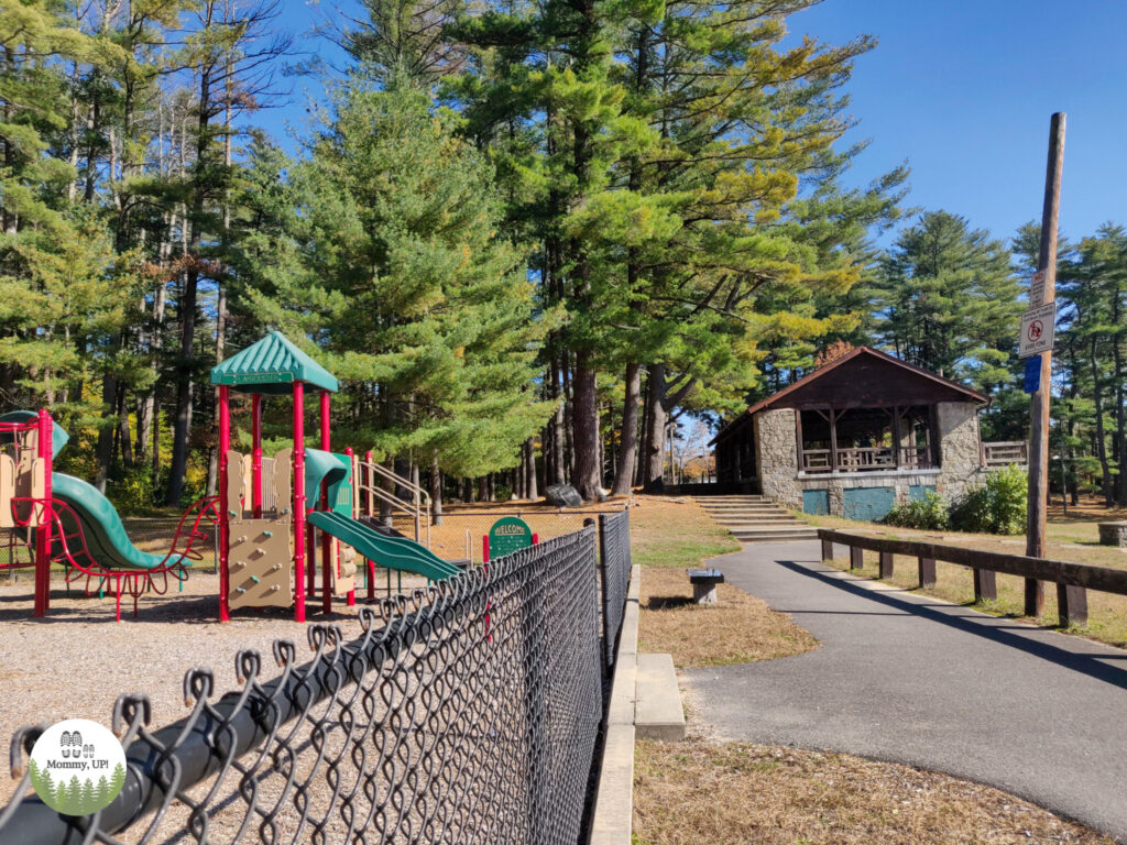 crystal lake park picnic pavillion